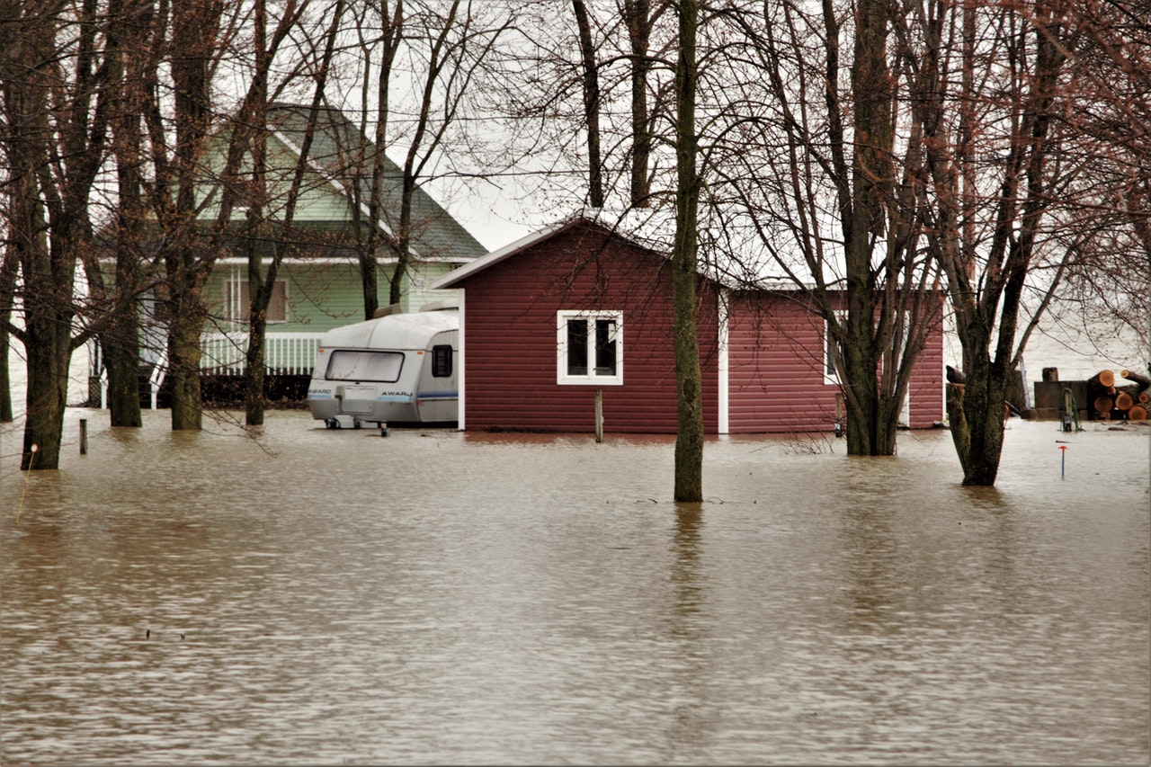 How to Sell a House in a Flood Zone: 2 Options to Consider